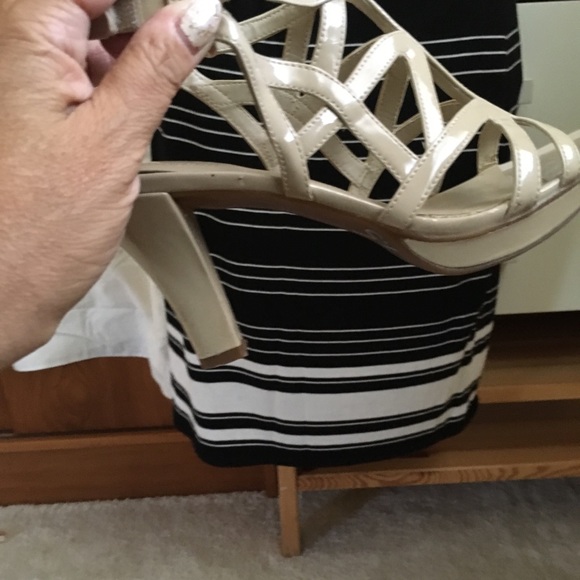 Max Studio Sexy&Chic. Thin mat’l for warm days. - Picture 2 of 5